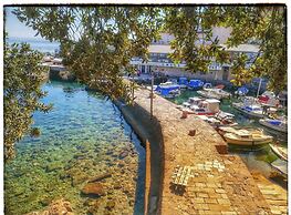 Secluded Lovran Apartment With Balcony and Patio