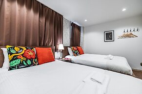 Home Sakaisuji Honmachi