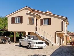 Stylish Two Bedroom Apartment in Labin