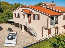 Stylish Two Bedroom Apartment in Labin