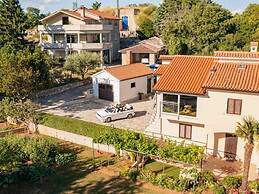 Stylish Two Bedroom Apartment in Labin