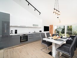 Stylish Two Bedroom Apartment in Labin