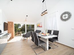 Stylish Two Bedroom Apartment in Labin