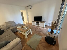 Elegant Lovran Apartment With Garden