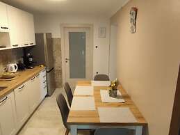 Elegant Lovran Apartment With Garden