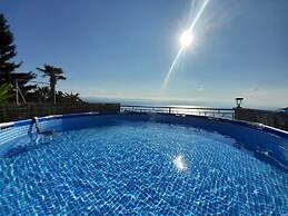 Cozy Lovran Apartment With Private Pool and Sea View