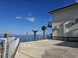 Cozy Lovran Apartment With Private Pool and Sea View