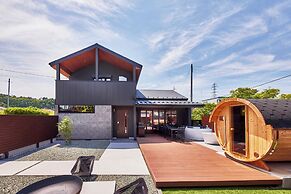 IZA takashima minato