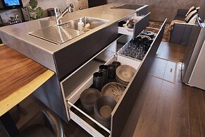 IZA takashima minato