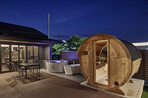 IZA takashima minato