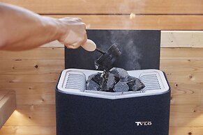 IZA takashima minato