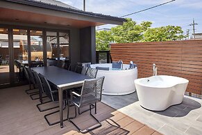 IZA takashima minato