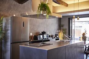 IZA takashima minato