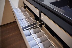 IZA takashima minato