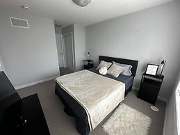 Cozy Whitby Retreat - 2 Bedroom Private House