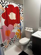 Cozy Whitby Retreat - 2 Bedroom Private House