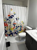 Cozy Whitby Retreat - 2 Bedroom Private House