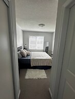 Cozy Whitby Retreat - 2 Bedroom Private House