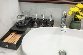 Hanoi Plaza Suite Hotel & Spa