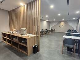 Saigon Travel Lounge