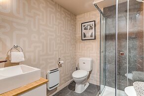 Quebec City 2 Bedroom Treasure