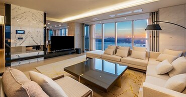 LCT Residence Y Collection