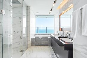 LCT Residence Y Collection