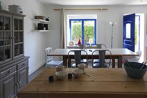 Comfortable Holiday Home With Enclosed Garden