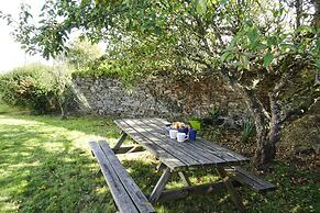 Comfortable Holiday Home With Enclosed Garden