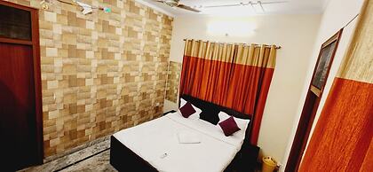 Goroomgo Prisha Stay Lucknow