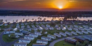 Tattershall Lakeside Lodge - Tranquil Retreat