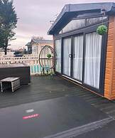Tattershall Lakeside Lodge - Tranquil Retreat