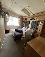 Tattershall Lakeside Lodge - Tranquil Retreat