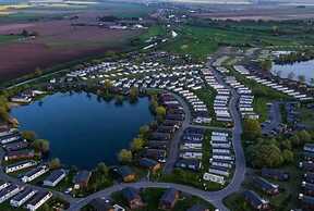 Tattershall Lakeside Lodge - Tranquil Retreat