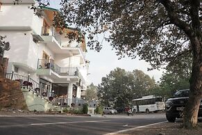 Muktkeshii Boutique Resort