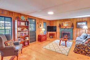 Deck & Grill: Thomasville 'house in the Pines'