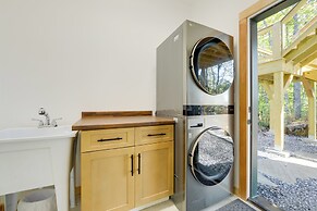 1 Mi to Nantahala River: Mtn-view Retreat!