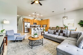 Townhome w/ Lanai & Private Pool: 14 Mi to Disney!