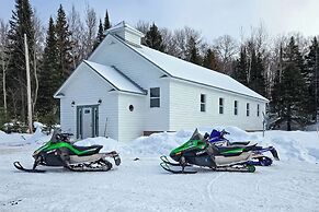 15 Mi to Lake Superior: Renovated Church w/ Grill