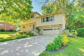 3 Mi to Lake Redman: Home w/ Furnished Pergola!