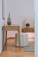 Luxurious Stylish 2 Bd Villa in Voula