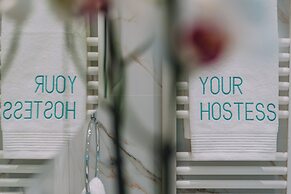 Luxurious Stylish 2 Bd Villa in Voula