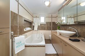 Luxurious Stylish 2 Bd Villa in Voula