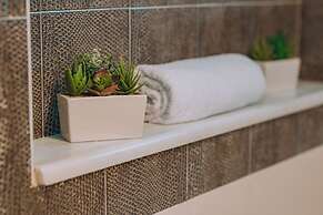 Luxurious Stylish 2 Bd Villa in Voula