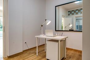 Luxurious Stylish 2 Bd Villa in Voula