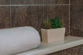 Luxurious Stylish 2 Bd Villa in Voula