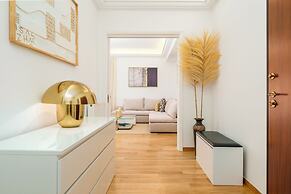 Luxurious Stylish 2 Bd Villa in Voula