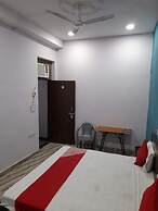 Goroomgo Raj hotel vip Noida