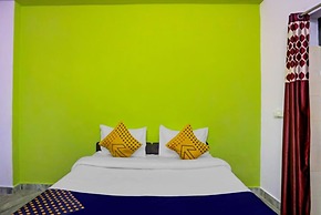 Goroomgo Raj hotel vip Noida