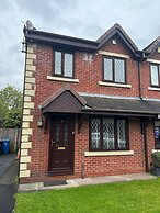 Cozy Rochdale Retreat for Families and Couples